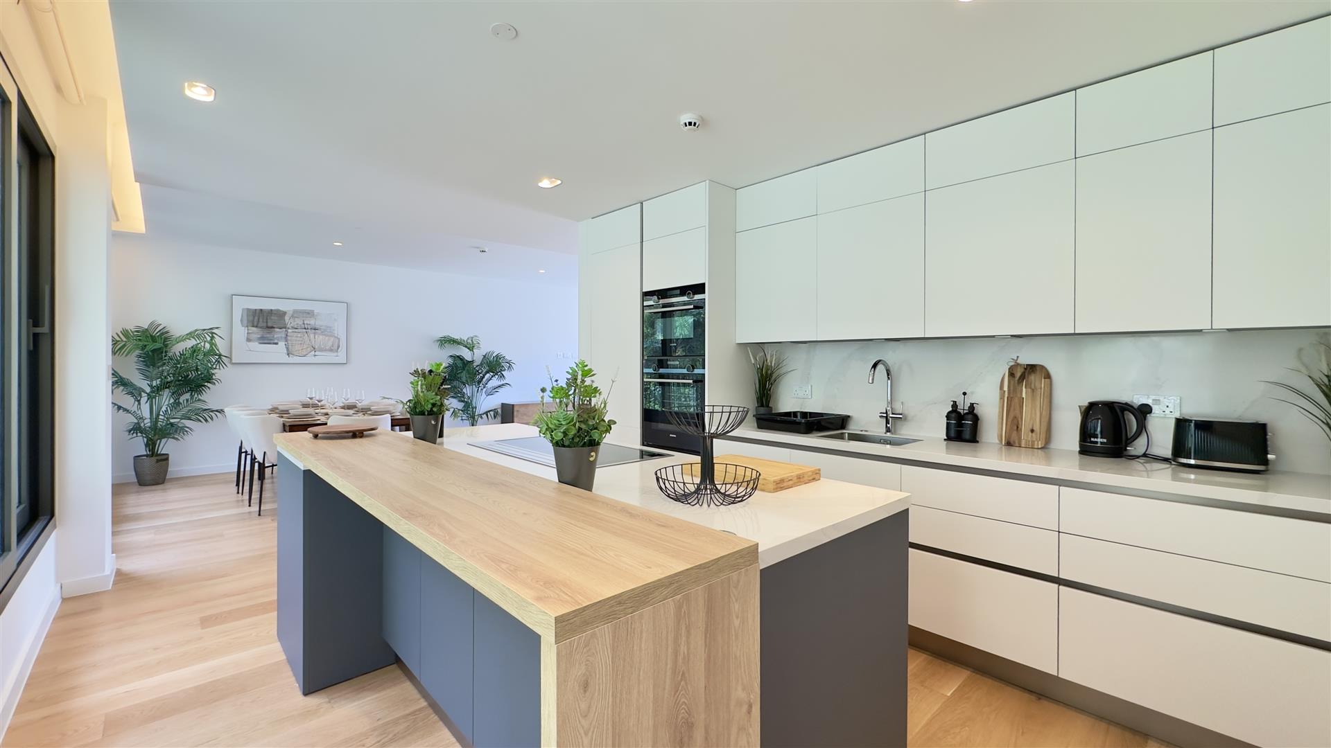 Image of House - 4 Bedrooms - 4 Bathrooms for Rental in North Gorge-Gibraltar, Image 12